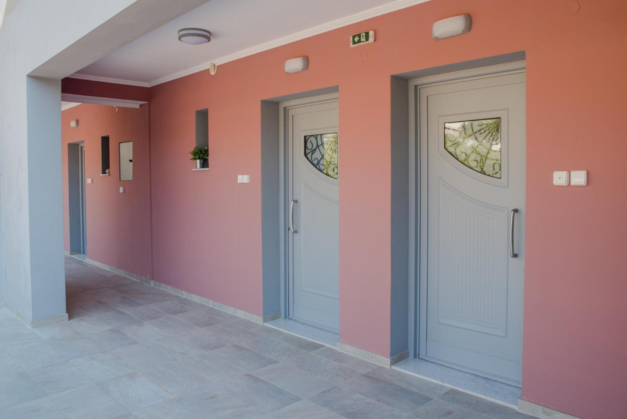Vlachata Nirvana Homes מראה חיצוני תמונה